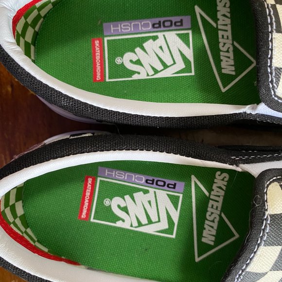 SOLD  VANS Slip on Skateboarding Shoes - Picture 3 of 4